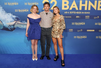 22 BAHNEN feiert Weltpremiere in München - Kinostart am 4. September 2025