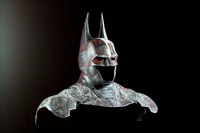 Batman: Arkham Knight - Einzigartige Interpretation des bekannten Batman-Kostüms ab sofort im Computerspielemuseum