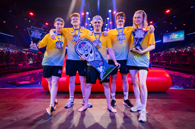 Red Bull Jump & Run: Team Papaplatte triumphiertNews  |  DLH.NET The Gaming People