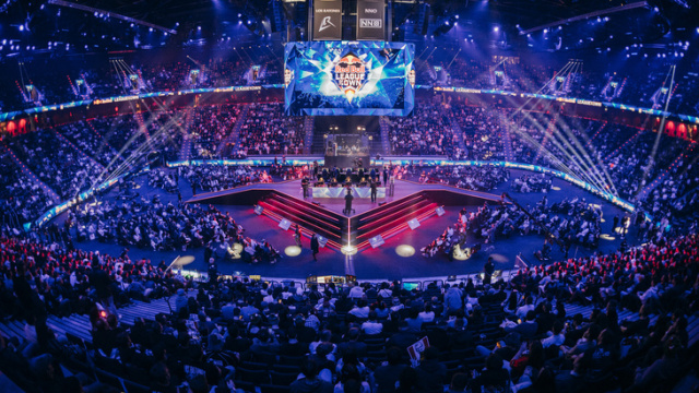  Red Bull League of Its Own: 11.500 Fans feiern Gaming-Highlight des Jahres im SAP Garden